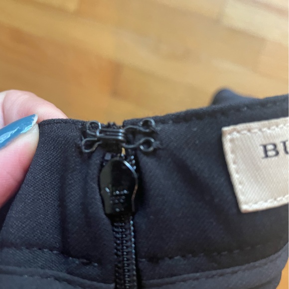 Burberry Classic Black Pencil Skirt NWT - Picture 5 of 11